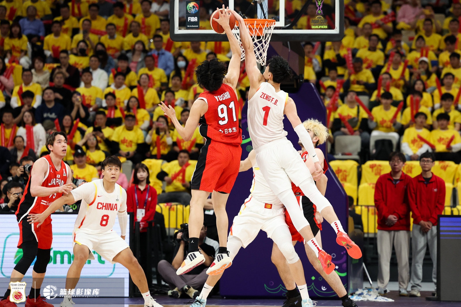  中國男籃內(nèi)外開花 曾凡博攻防一體在線 中國大勝日本42分！